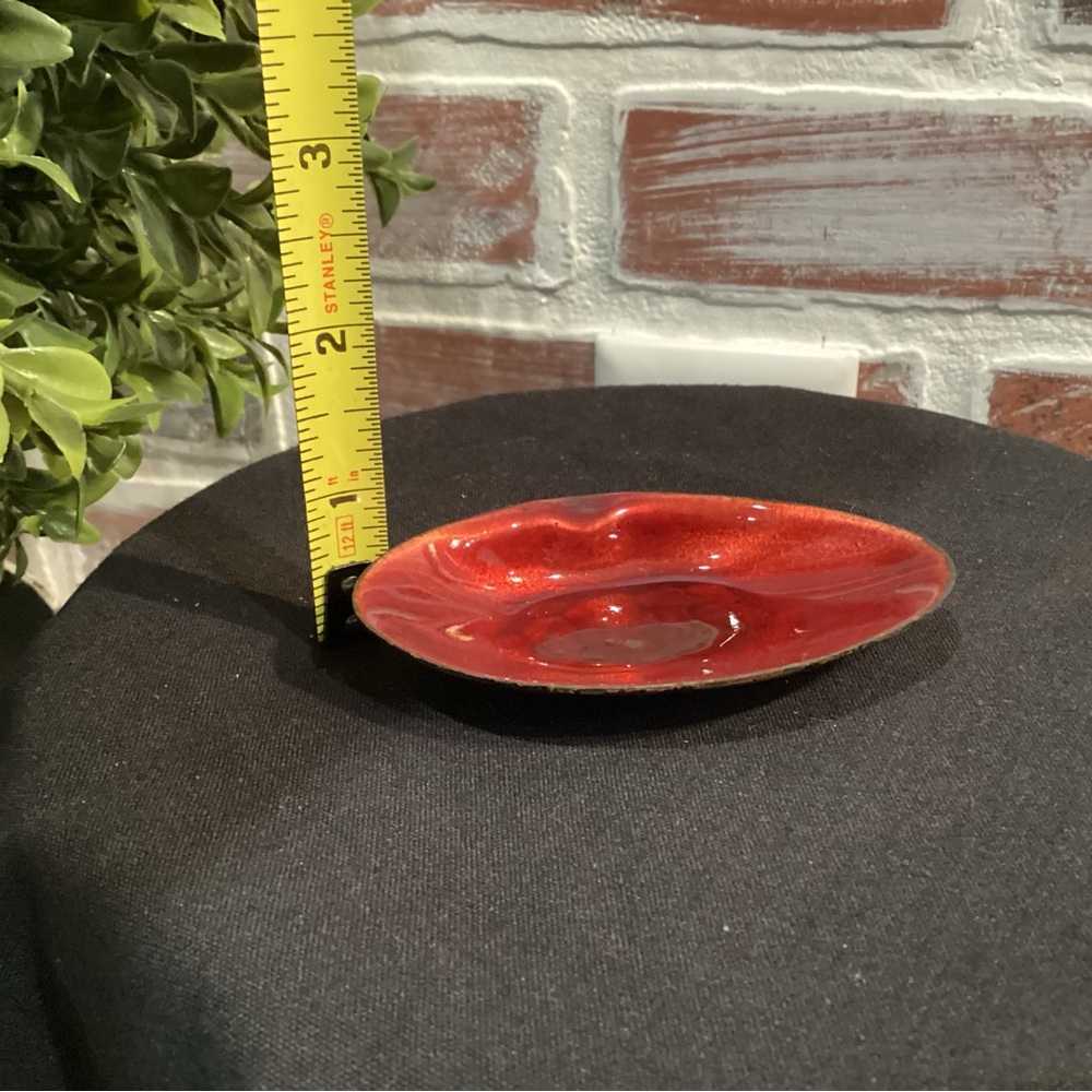 🔴 Vintage - Copper ? Metal - Unique Red - Oyster Shaped Rare Designed Ashtray - Picture 8 of 9